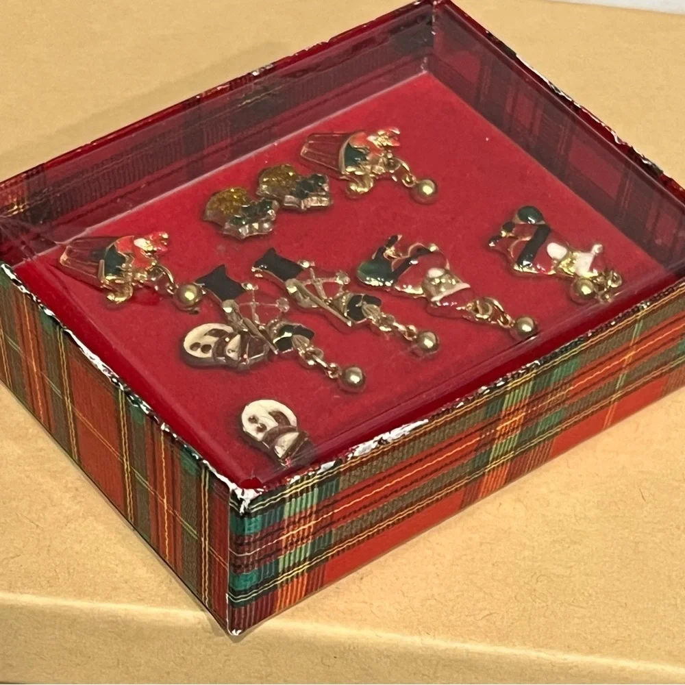 Vintage Gold Tone & Enamel Christmas Holiday Earrings 5 Pair‎ Original Box Retro